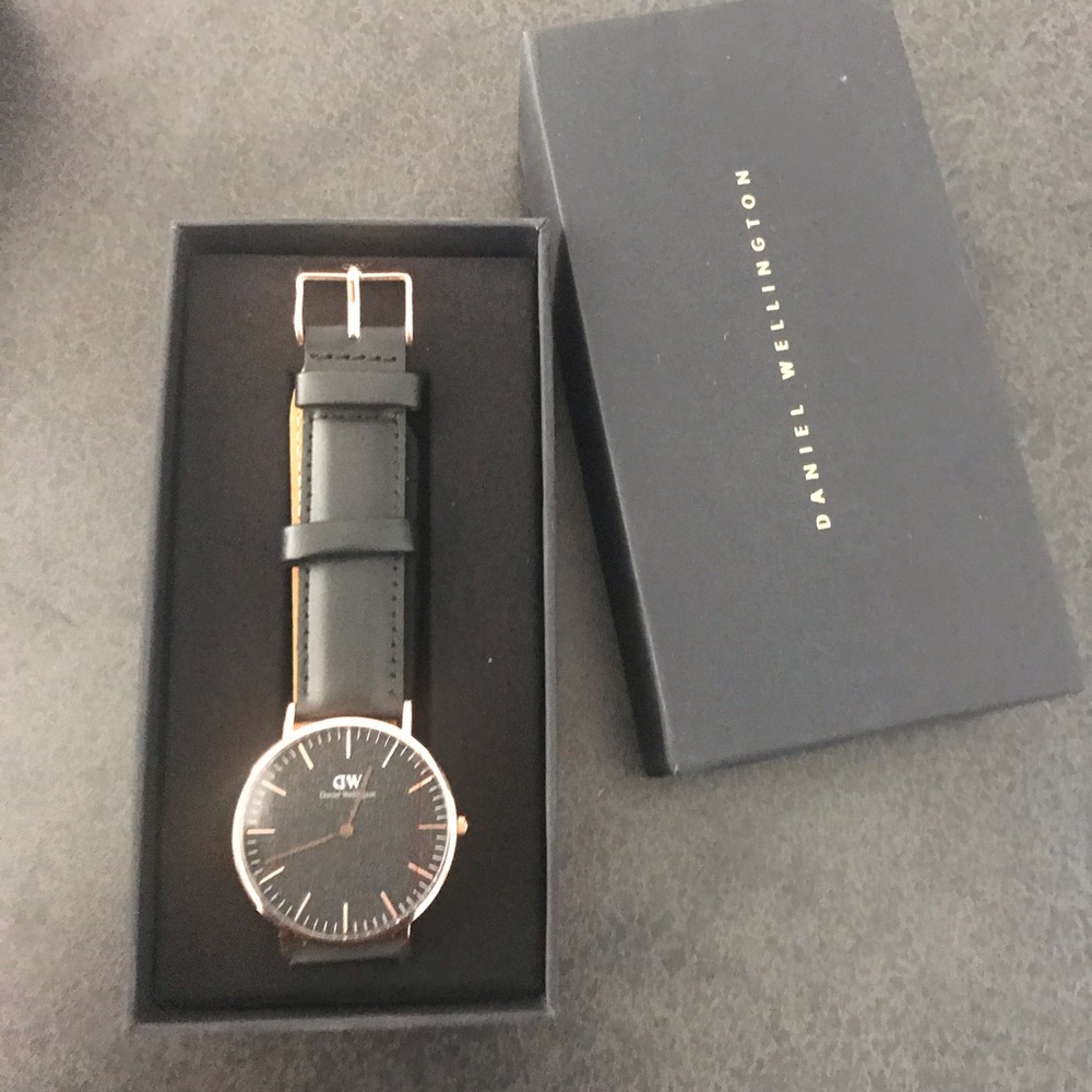 New with tag 🏷 Classic black Sheffield watch